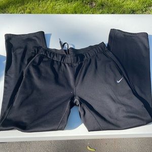 Nike women’s black sweatpants